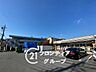周辺：徒歩圏内にある「セブンイレブン寝屋川成田町店」。深夜・早朝の利用はもちろん、公共料金のお支払いや宅配便の手続きなど日常生活のちょっとした用事に便利です。 370m