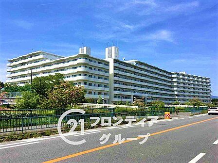 大規模マンションは、充実した共用施設と安心の管理体制で、快適な暮らしを提供する理想的な住環境です!