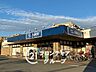 周辺：サボイ香里ヶ丘味道館 サボイ香里ケ丘味道館までは徒歩2分と、日々の食卓を彩るお買い物が非常にスムーズです。急な買い忘れがあっても、すぐに駆けつけられる近さは暮らしに心のゆとりを与えます 90m