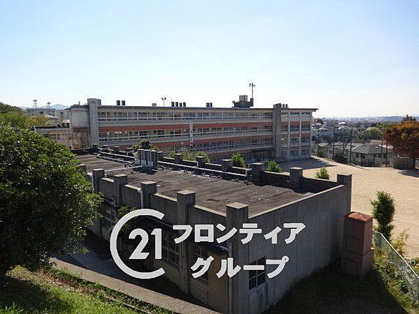 枚方市立第二中学校 徒歩15分。 1140m