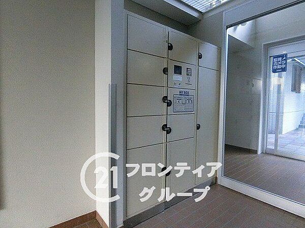不在時でも荷物を受け取れるので、再配達の手間が省けます！大きな荷物も受け取れるので、買い物の幅が広がります。