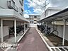 その他：広々としたスペースが確保されているので、お子様の自転車も出し入れしやすくて安心ですね！敷地内が常に清潔に保たれている様子から、住まう方々のマナーの良さも伝わってきて非常に心地よいですね！