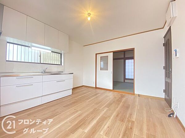 陽当り良好。日差しの差し込む明るい部屋は光熱費も節約できます。