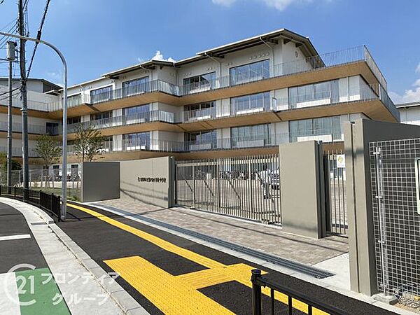 寝屋川市立望が丘小学校 徒歩15分。 1160m