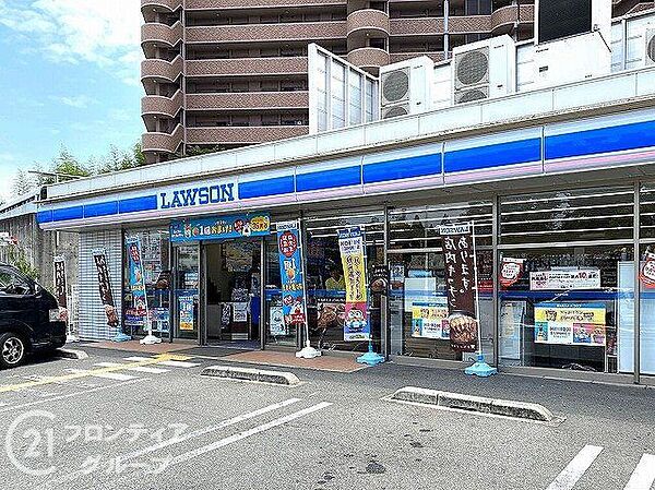 ローソン寝屋川寝屋一丁目店 徒歩9分。 670m