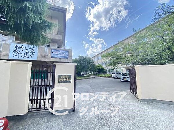 京都市立修学院中学校 徒歩13分。 1040m