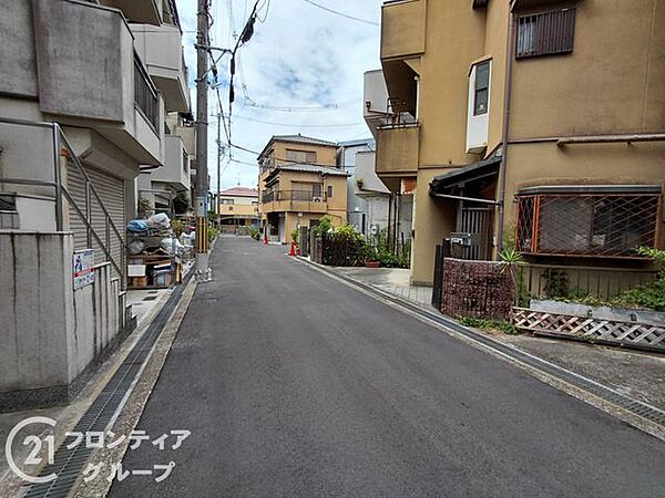 住まい選びは、価格や立地だけでなく、将来の暮らし方まで含めて考えることが大切です。今の段階で気になっていることを、まずスタッフに話してみてください