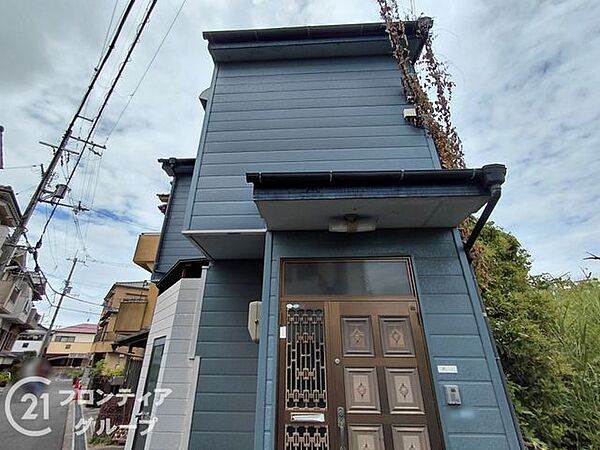住まい探しで後悔しないためのポイントをスタッフがお伝えします。検討中の方もそうでない方も、まずは一度お話を聞かせてください