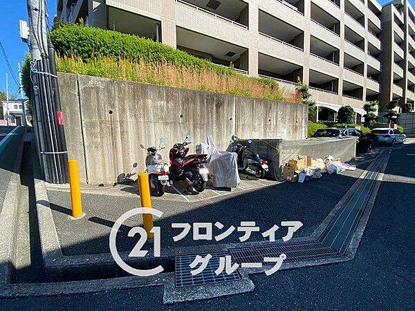 エリアの特性や周辺環境についての情報提供も行っています。物件だけでなく、地域の暮らしやすさも含めてご確認いただけます