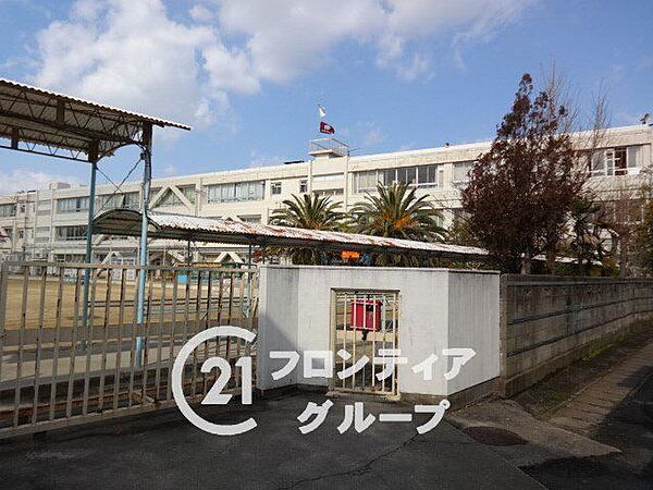 寝屋川市立池田小学校 徒歩5分。 340m