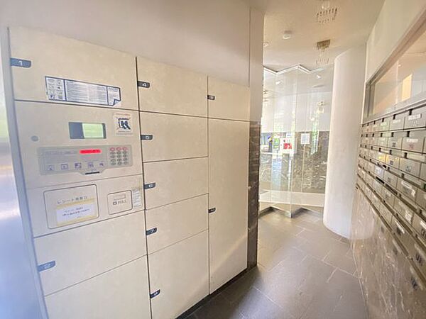 はじめてのマイホーム購入は、わからないことだらけで当然です。資金計画から物件選びまで、順を追ってスタッフが一緒に考えていきます