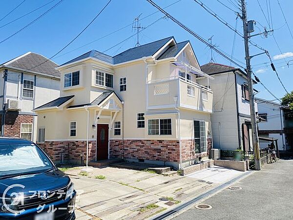 はじめてのマイホーム購入は、わからないことだらけで当然です。資金計画から物件選びまで、順を追ってスタッフが一緒に考えていきます