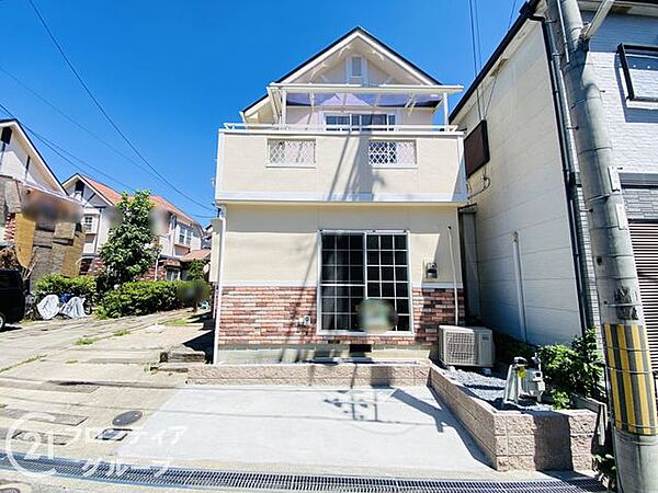 住まい選びは、価格や立地だけでなく、将来の暮らし方まで含めて考えることが大切です。今の段階で気になっていることを、まずスタッフに話してみてください
