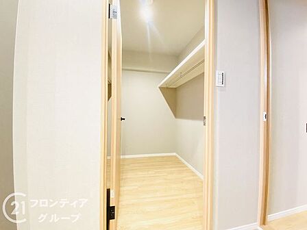 住まい選びは、価格や立地だけでなく、将来の暮らし方まで含めて考えることが大切です。今の段階で気になっていることを、まずスタッフに話してみてください