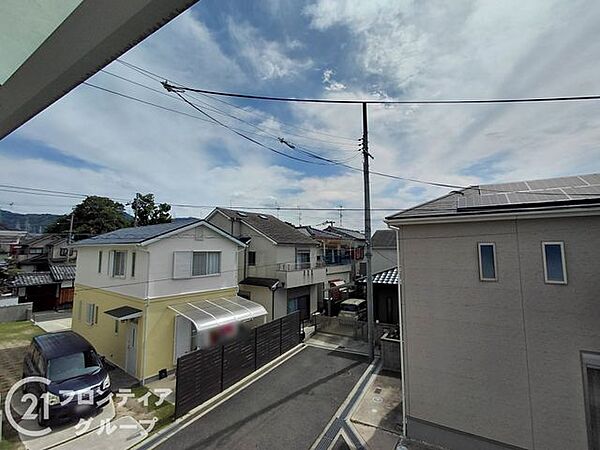 エリアの特性や周辺環境についての情報提供も行っています。物件だけでなく、地域の暮らしやすさも含めてご確認いただけます