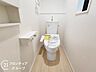 トイレ：オート開閉のフタなので、手を触れず清潔・快適なトイレです！