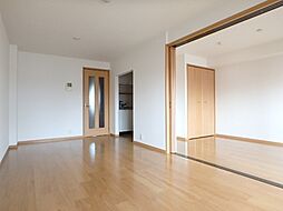 JR水戸線 川島駅 徒歩11分の賃貸マンション 3階2LDKのリビング/ダイニング