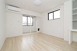 JR東北新幹線 小山駅 バス7分 あさひ保育園西下車 徒歩3分の賃貸アパート 2階1Kのリビング/ダイニング