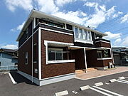 下館二高前駅より徒歩4分 築12年7ヶ月 2階建の賃貸物件