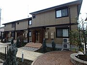 小山駅より徒歩35分 築13年4ヶ月 2階建の賃貸物件