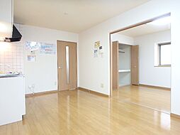 Y.M.ソレイユ 2DKの写真