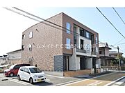 豊橋駅よりバス17分 徒歩5分 築11年7ヶ月 3階建の賃貸物件