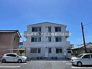 運動公園前駅より徒歩11分 築2年7ヶ月 3階建の賃貸物件