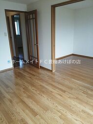 オリンポスヒルズII 2階2DKのリビング/ダイニング