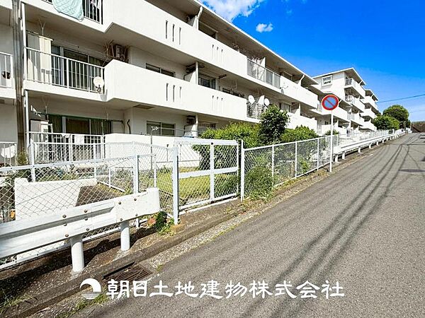 apartment 神奈川県横浜市緑区上山3丁目
地図を見る