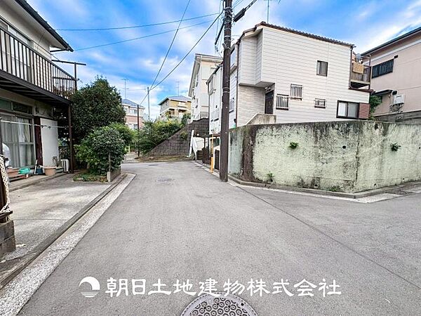 時間のゆとりと空間、暖かな陽光がもたらす光と風を独占してください。ここから新しい暮らしが始まります。