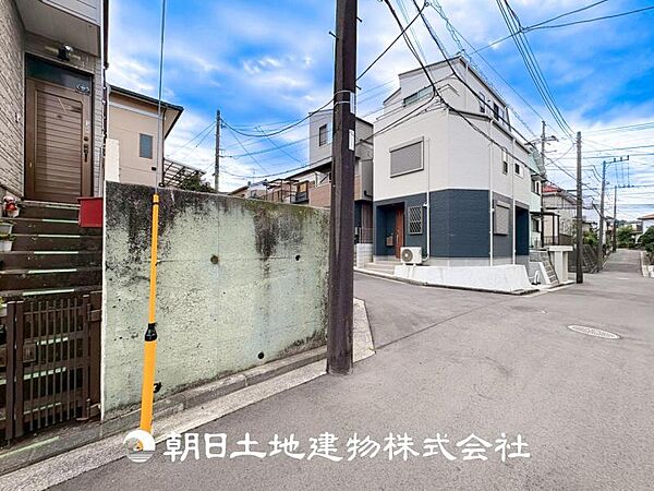 現状ではまだパッと見、区画が見えないので現地でご説明させてください。現地の建築が終わると一気に町が生まれ変わります。新しい街の一員になりませんか？