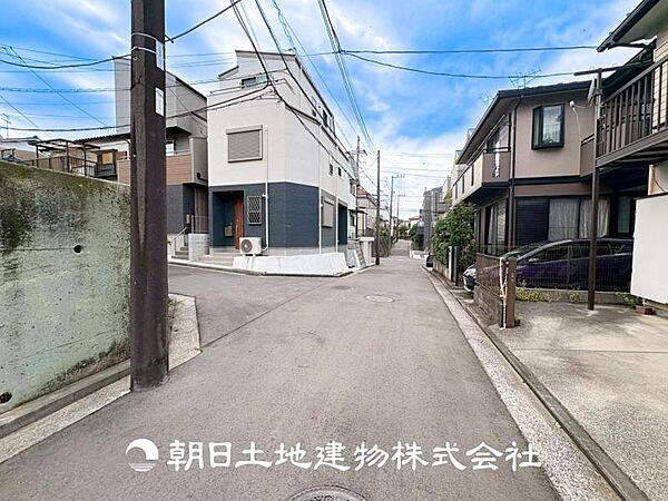その家から感じられる、気品・上質・重厚感・極細やかさ、そのすべては見た者に安らぎを与える特別な空間です。