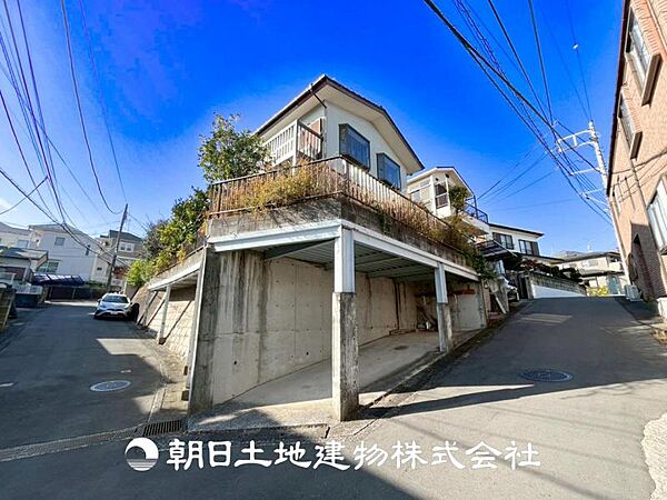 【外観写真】温かい太陽を感じる事ができるのは、目の前に遮るものが無いから。彼方に広がる風景が絵画のように広がります。