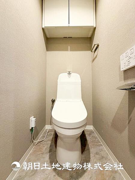 【トイレ】大切な1人時間。寛ぎだけではない、快適な生活を送る為に必要なもの。毎日使う場所だから、より快適な空間に仕上げられています。