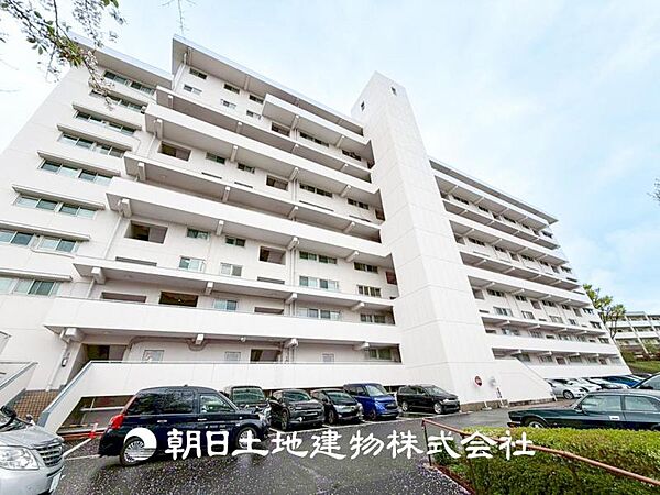 【外観写真】表現された空間はたくさんの光を浴び、風を感じ、暮らしの時間を豊かにしてくれます。