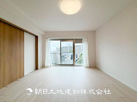 【居室】大切な家族一人ひとりの大切な個別空間。趣味・感性で個性的に飾って頂けるようシンプルに仕上げてあります。自分時間を充実させながら心豊かなひとときを過ごすための大切な空間。