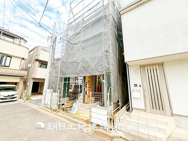 【外観写真】ご自宅で快適に過ごす条件は、一人ひとり違います。個性が強すぎないシンプルな内装とシンプルなデザインで統一しております。居住していく中であなただけの【幸せマイホーム】を創り上げて下さい。