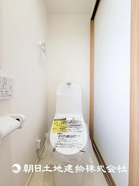 【トイレ】大切な1人時間。寛ぎだけではない、快適な生活を送る為に必要なもの。毎日使う場所だから、より快適な空間に仕上げられています。