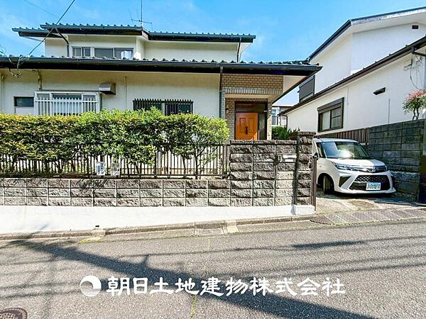 【外観写真】時間のゆとりと空間、爽やかな陽光がもたらす光と風を贅沢なまでに感じる暮らしがここに始まります。