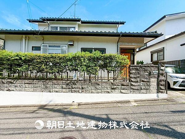 【外観・立地】表現された空間はたくさんの光を浴び、風を感じ、家族の思い出を刻んでいきます。