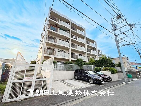 【外観写真】表現された空間はたくさんの光を浴び、風を感じ、暮らしの時間を豊かにし、大切な家族の思い出を刻んでいきます。