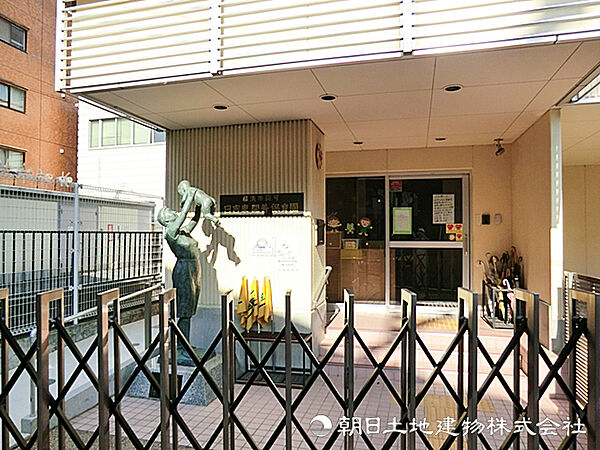 【日吉東開善保育園】640ｍ　園庭＋屋上＋公園など外遊び環境豊富でのびのび遊べます◎芸術や食育など多彩なプログラムを通じて、お子様の成長を育む保育園です。