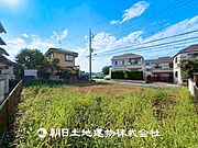【外観写真】暮らしの中でのたくさんの光と心地よい風を演出してくれています。見事なまでの開放的な空間をお楽しみください