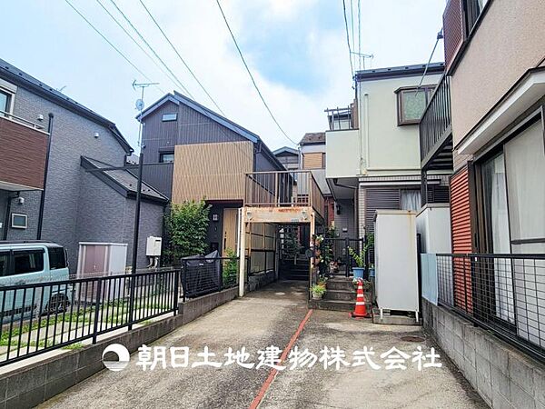 【外観写真】爽やかな空間演出とセンス良く纏められた室内は良質な寛ぎ空間。そこで暮らす大切な人達のことを考え造りこんだ空間は日々の生活に安らぎを与えてくれます。
