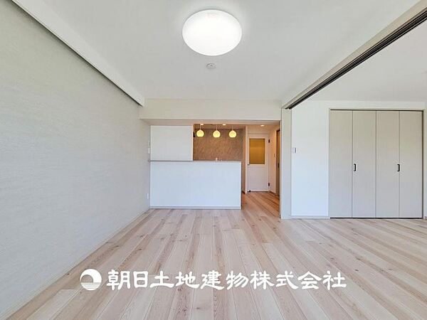 【リビング】1日の中で最も長い時間を過ごすことになるリビングだからこそいつも笑顔があふれる空間であるように心掛けています