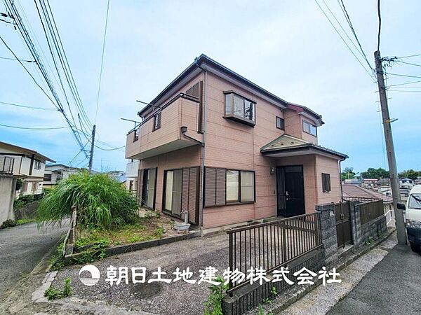 【現地写真】爽やかな青空の下に贅沢なほどに降り注ぐ陽光、豊かな居住性と、クオリティが見事に調和した空間は、住まうことの喜びを感じさせてくれます。