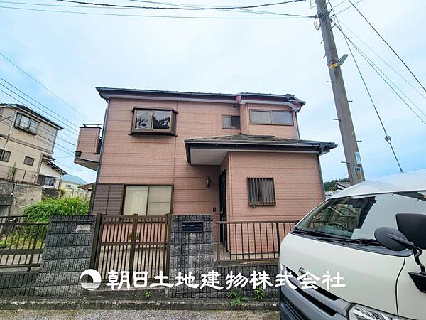 【現地写真】家族の色を映し出しながら、いつしか街の風景に溶け込んでいきます。