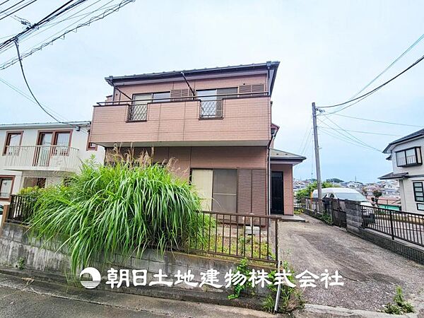 【現地外観】 静かで子育てにも良い環境。緑に恵まれたエリアでゆとりある住環境が整っています。