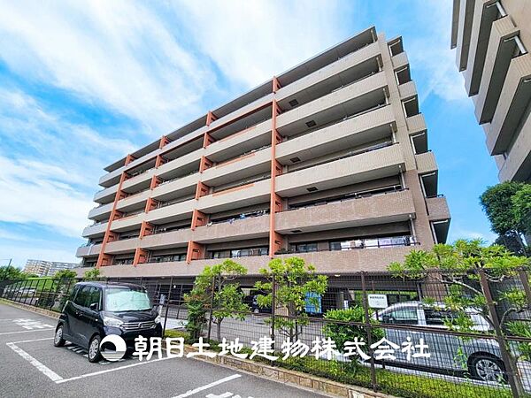 【外観写真】表現された空間はたくさんの光を浴び、風を感じ、暮らしの時間を豊かにし、大切な家族の思い出を刻んでいきます。