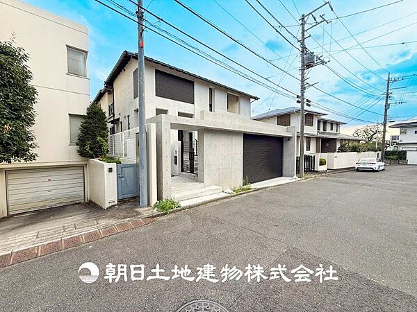 【現地写真】温かい太陽を感じる事ができるのは、目の前に遮るものが無いから。彼方に広がる風景が絵画のように広がります。